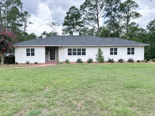 1207 Center Dr, Vidalia, GA 30474