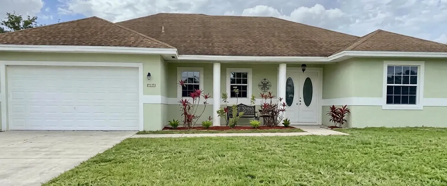 3 bed, 2.0 bath, 1865 sqft, $2,600 — Photo 1
