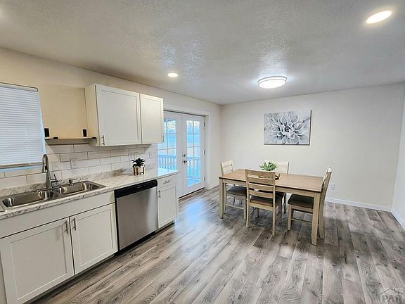 4th image of 1824 E 8th St