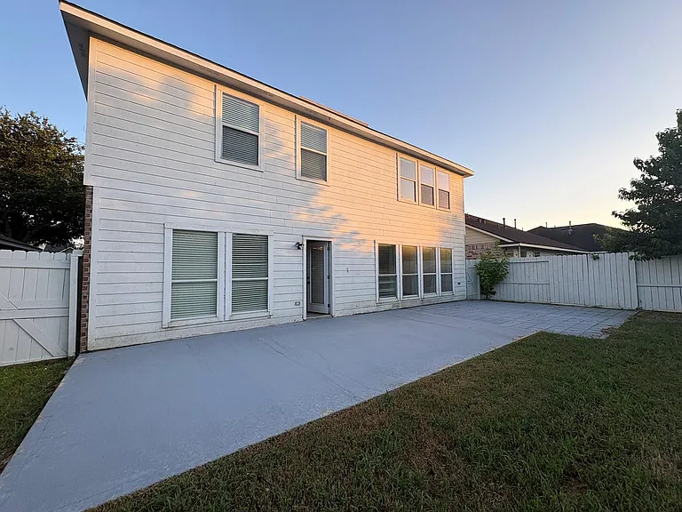 1902 Creegan Park Ct — Photo 30