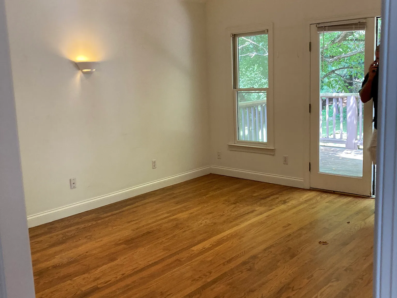 2 bed, 1100 sqft, $3,000 — Photo 2