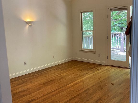 2nd image of 875 Vedado Way NE #B