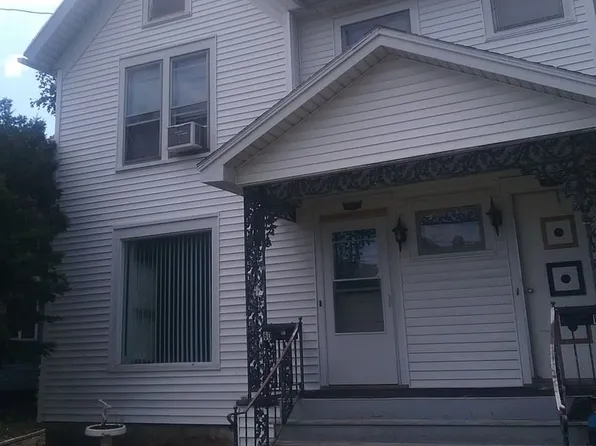 60 Tayco St, Menasha, WI 54952