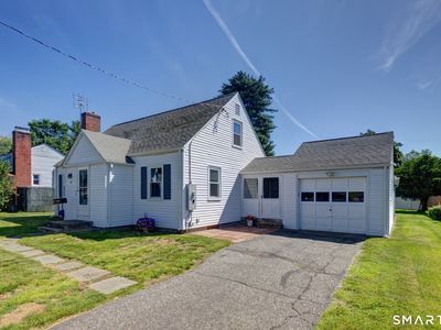 40 Oak Street, East Hartford, CT, 06118