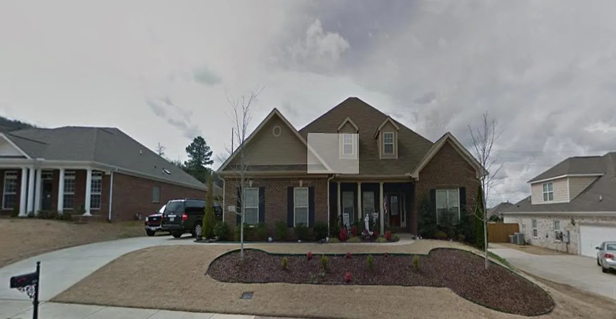4 bed, 3280 sqft, $2,450 — Photo 1