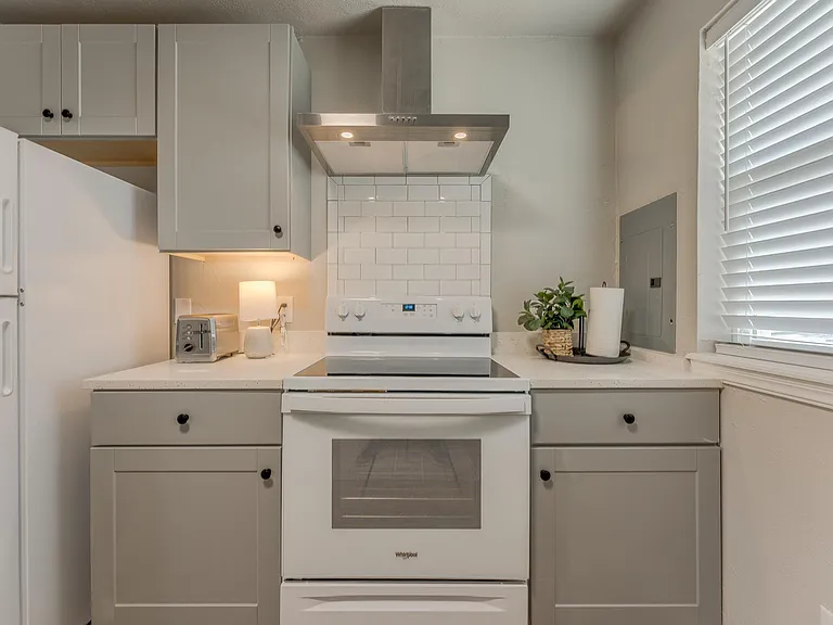 1001 E Main St #A-1 — Photo 5