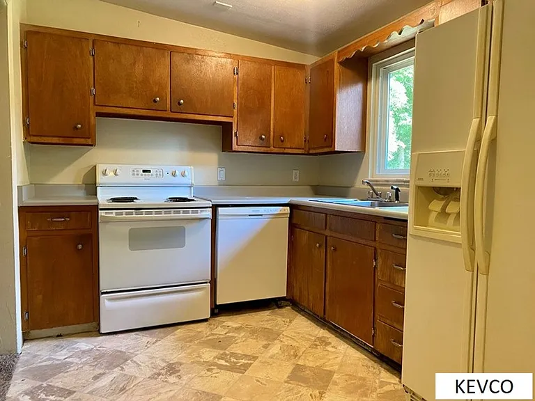 727 W Prospect Rd — Photo 7