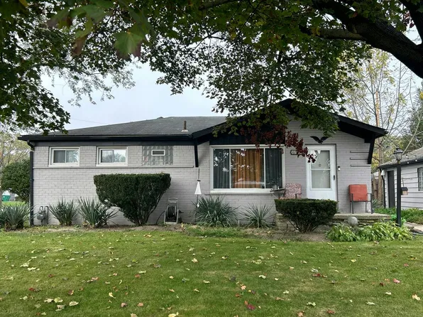611 Susan Ct, Garden City, MI 48135