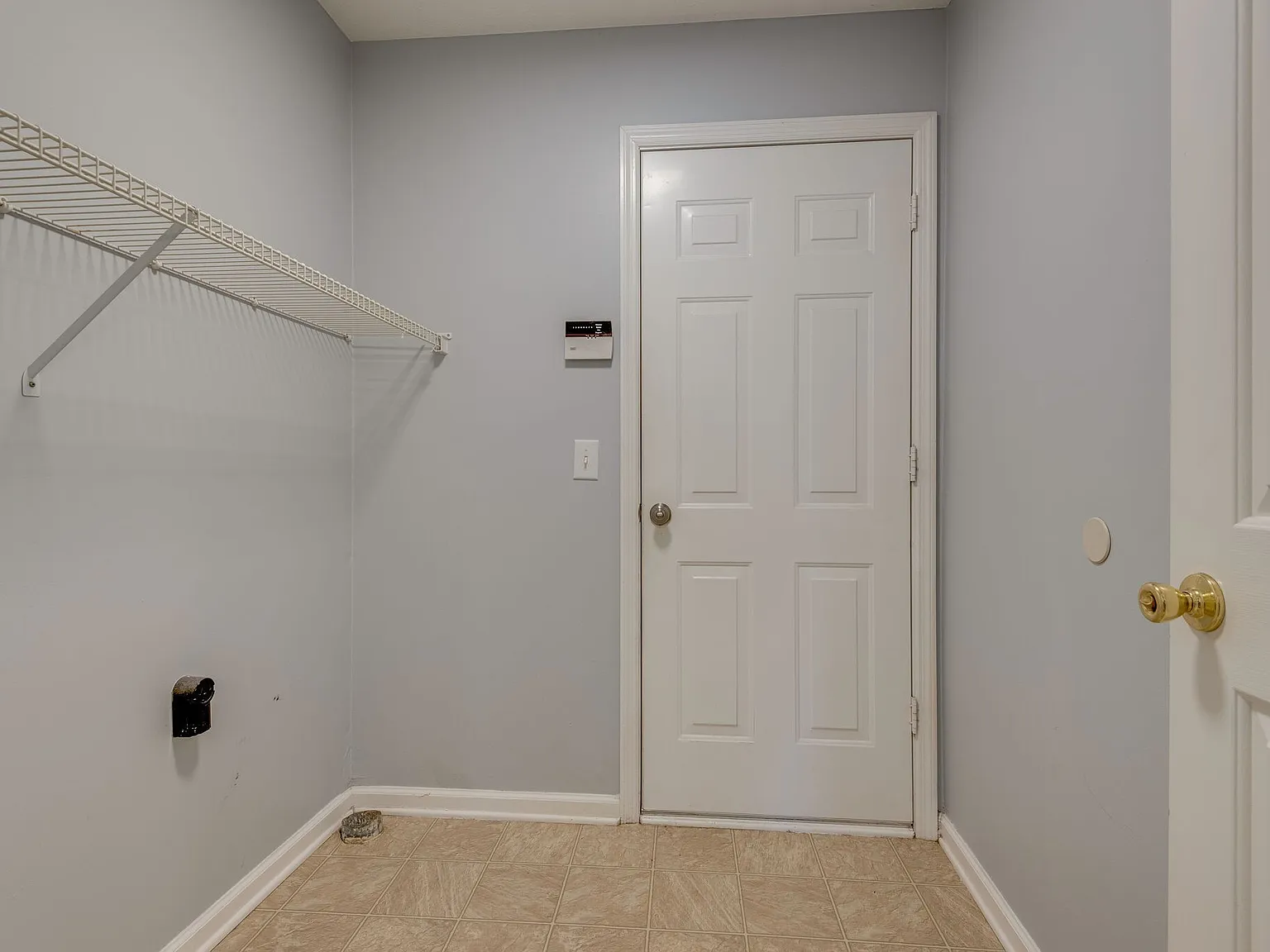 4 bed, 2.5 bath, 2135 sqft, $2,500 — Photo 4