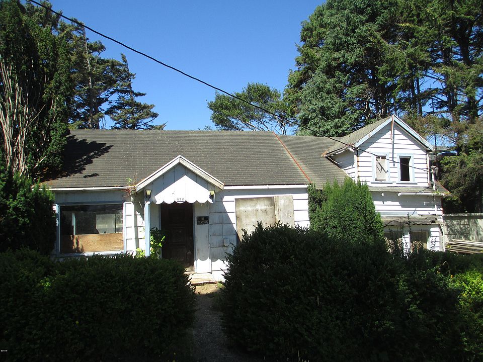 1st image of 831 SW Galley Ave
