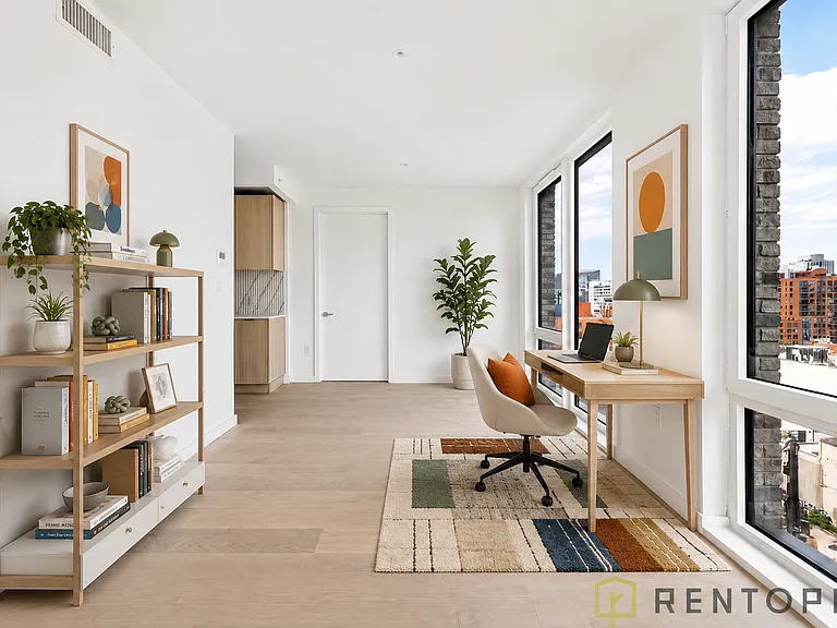 224 3rd Ave #10E — Photo 2