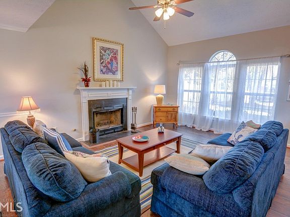 3rd image of 3323 Parkbrooke Ct