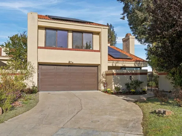 10 Portofino Cir, Redwood City, CA 94065