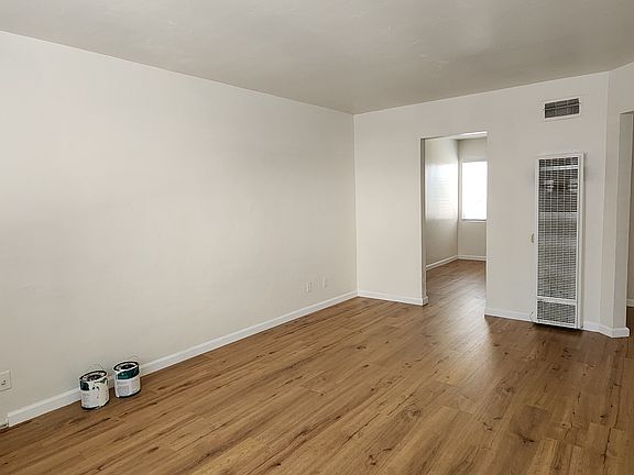 3rd image of 4176 34th St
