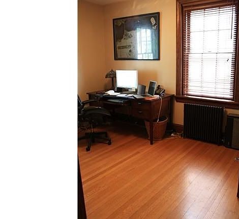 3rd image of 4302 Stonewall Ave