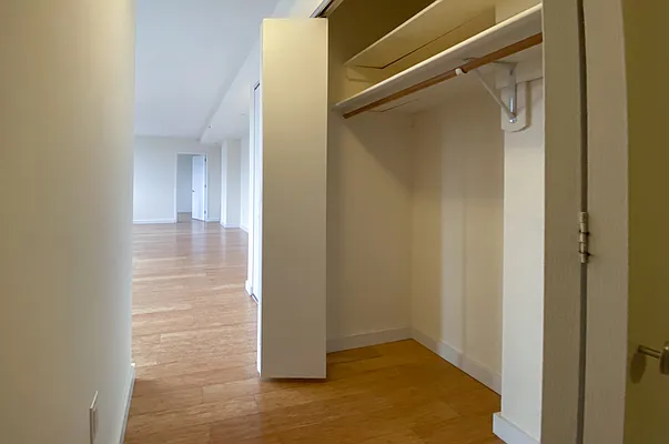 Rented by Kahen Properties | media 8