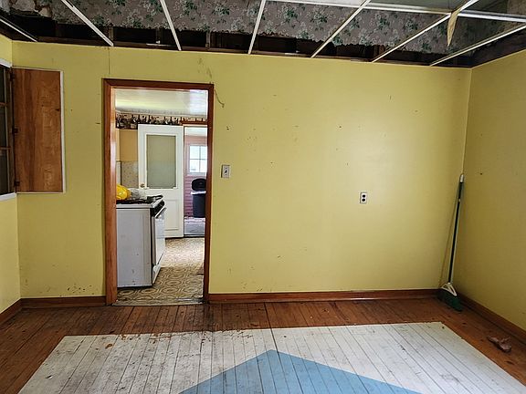 4th image of 213 N Manifold St