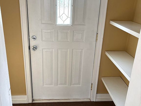 4th image of 713 S 13th St