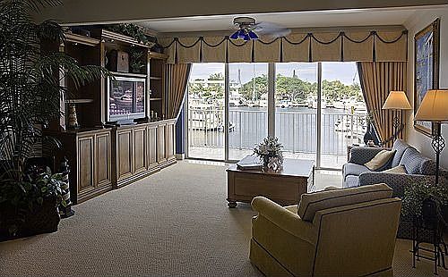 4th image of 100 Macfarlane Dr APT 2C