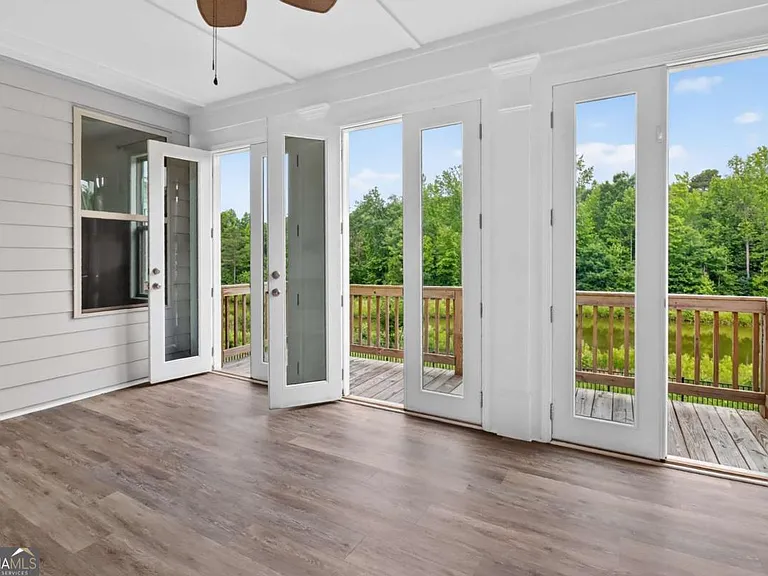 408 Cottonwood Cir — Photo 16