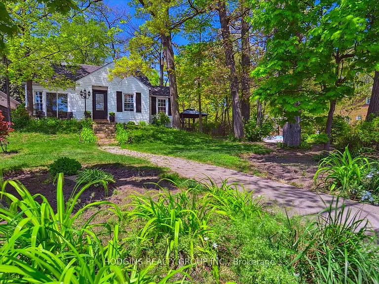 65 Mineola Rd E #LOWER — Photo 13