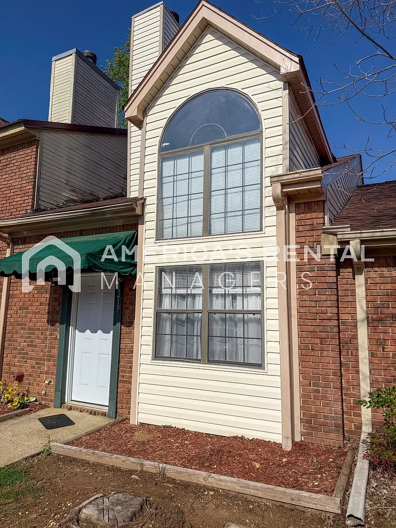 Deposit Pending! 2 Bed, 2 Bath Townhome At 1219 Magnolia Place, Birmingham, al 35215! Available T... — Photo 2