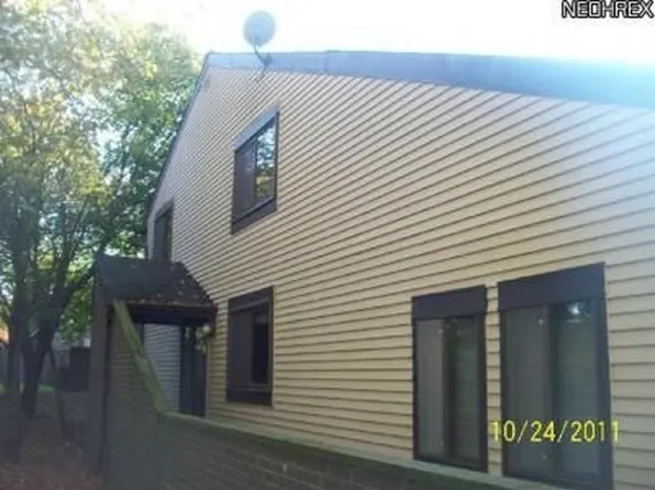 4474 Habersham Ln S #191, Richmond Heights, OH 44143