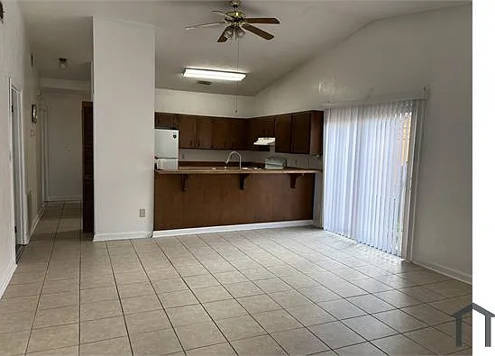 3 bed, $1,500 — Photo 3