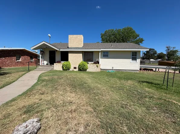 821 S 5th St, Canadian, TX 79014
