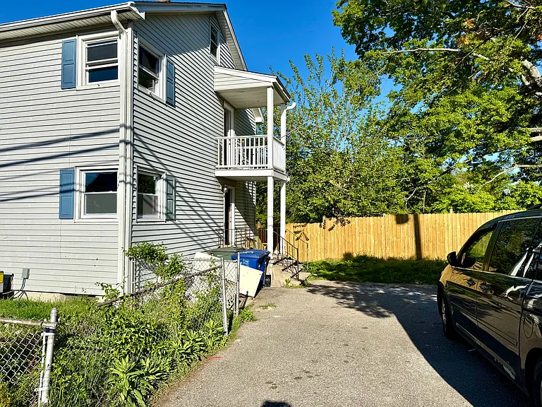 66 Velvet St #2 — Photo 4