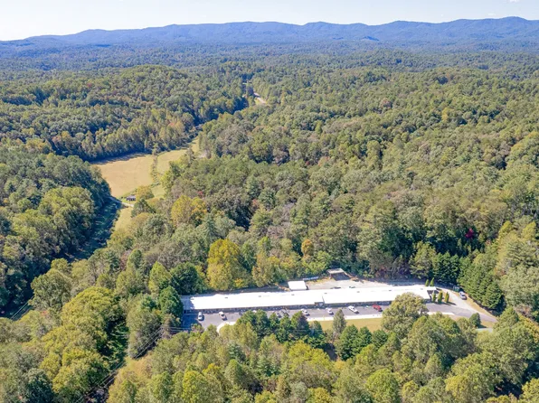 137 Sumner Top Ln, Ellijay, GA