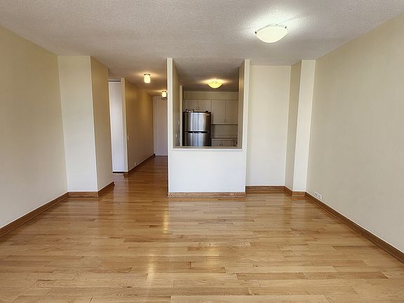 4th image of 405 N Wabash Ave Unit 1701