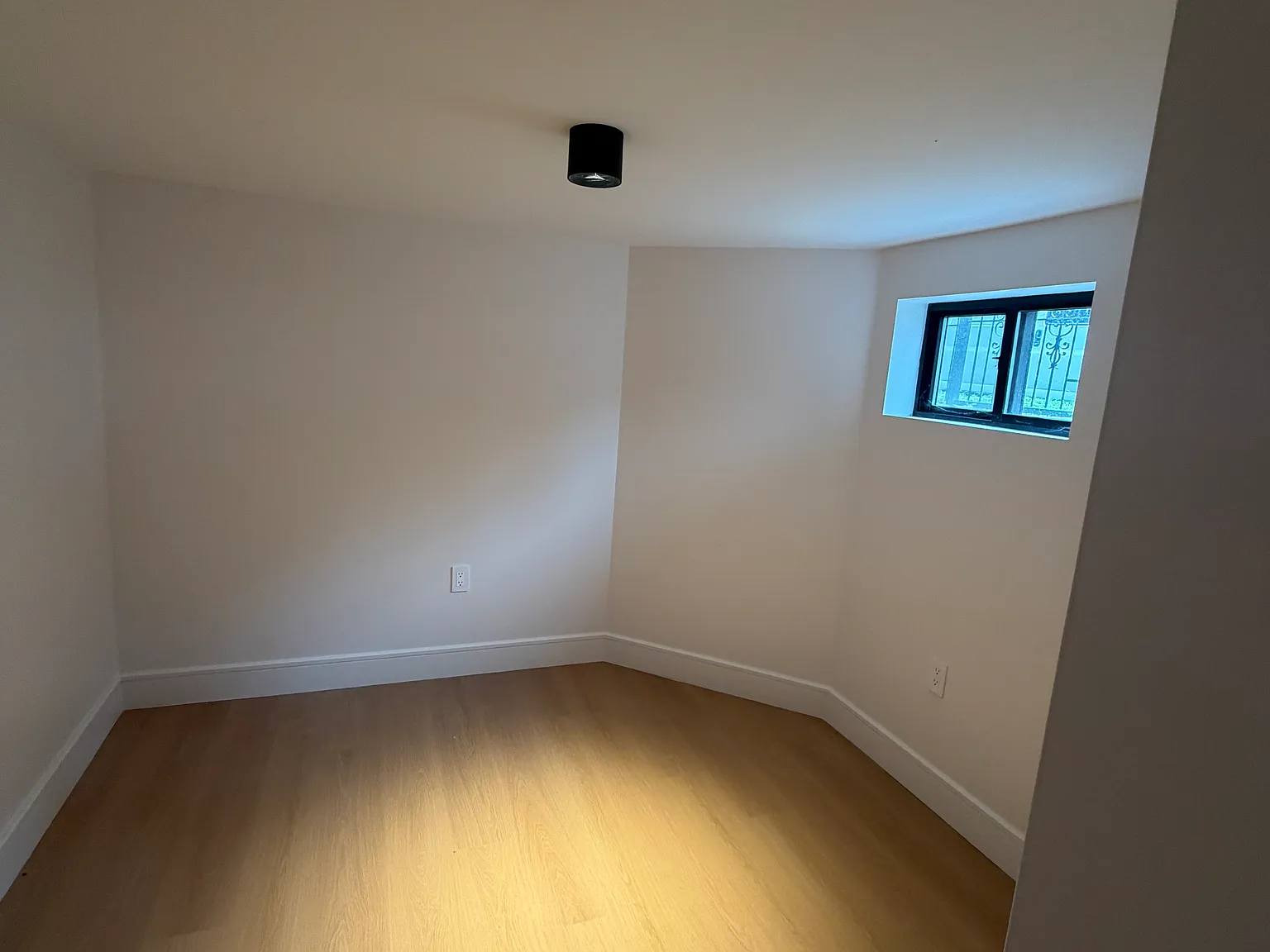2 bed, $2,200 — Photo 4