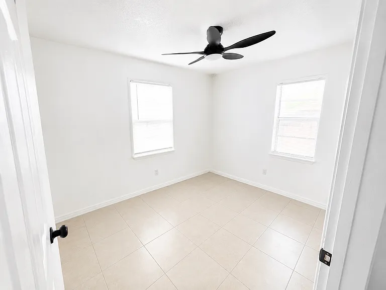 3rd Jpv St — Photo 7