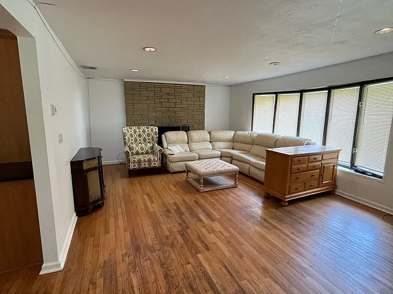 30 Wagner Dr — Photo 4