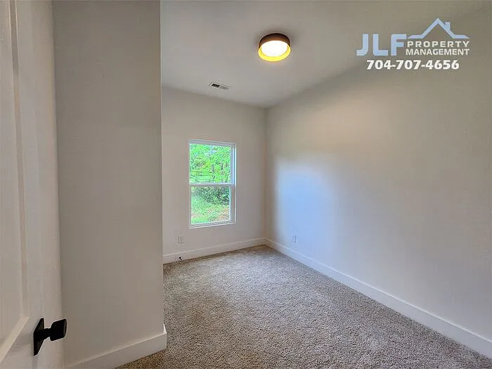 217 Carlie St — Photo 10
