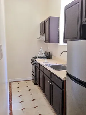 Rented by Peter Ashe | media 2