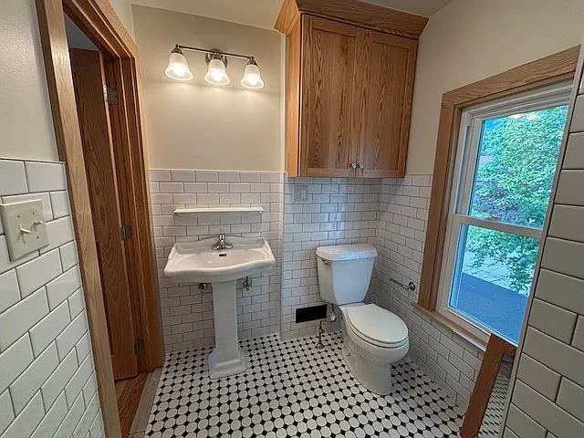 87 Park Ave — Photo 22