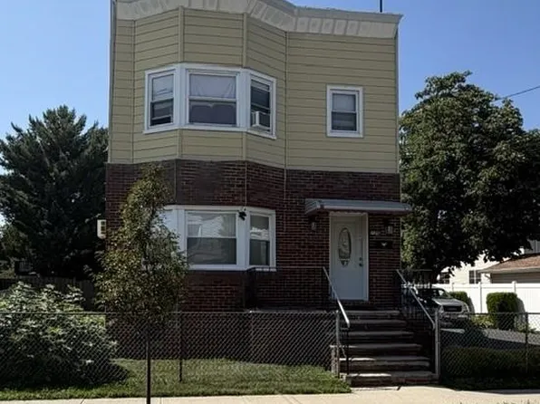 735 7th Street image 1 of 12