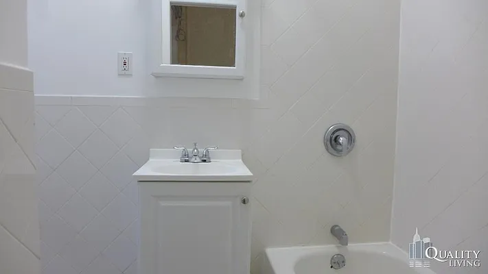 Rented by (Legacy) NY Quality Living Uptown | media 8