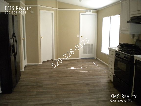 3rd image of 6044 E House Rock Ln
