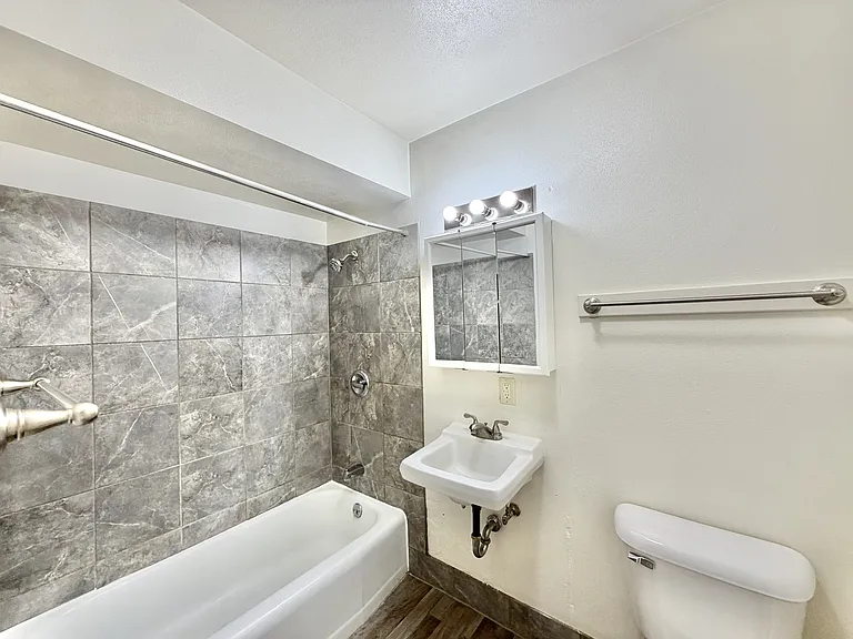 430 Harrison Ave #308 — Photo 13