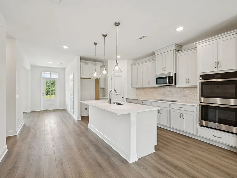 105 Cades Blf — Photo 5