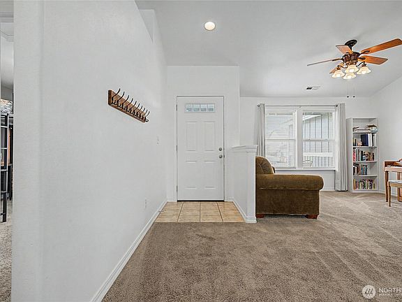 4th image of 526 N Kentucky Drive