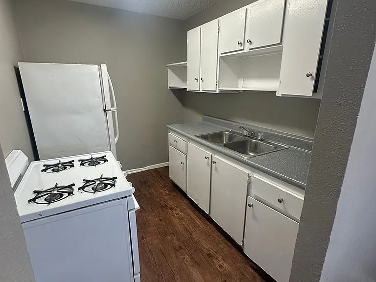 6917 Basilwood Dr — Photo 4