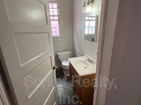 3rd image of 5208 Annunciation St