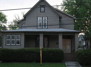 712 Saint Charles St, Elgin, IL 60120