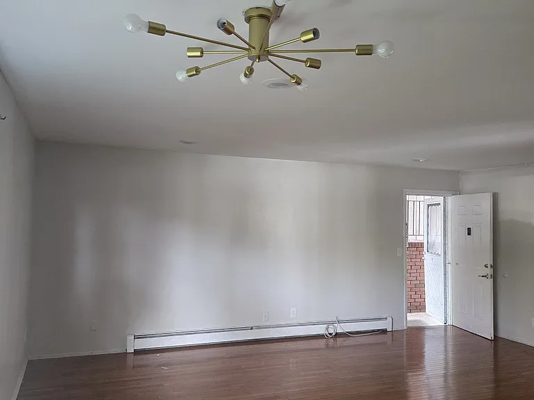 88 Boulevard #109 — Photo 3