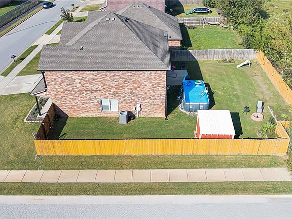 3rd image of 1253 E Ridge View Dr