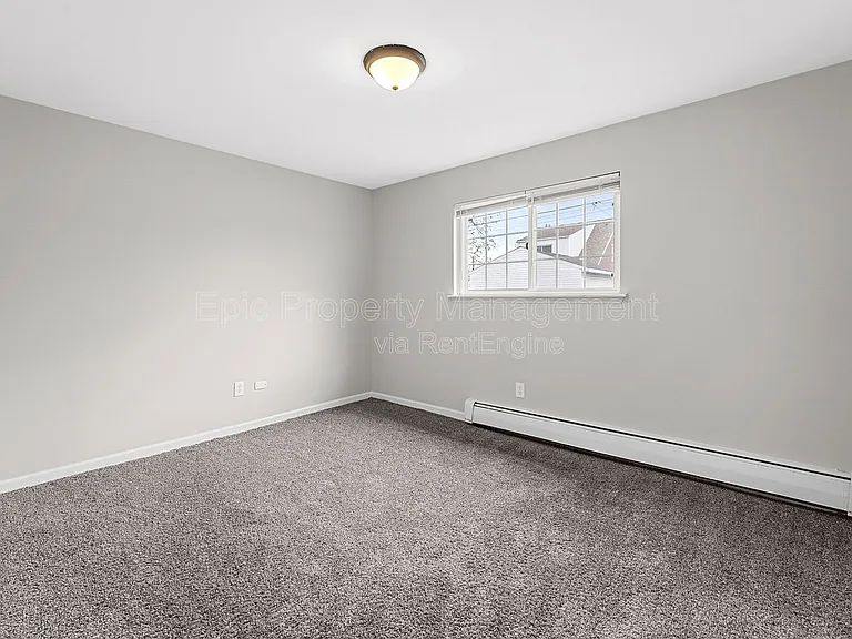 Melvindale Square — Photo 15